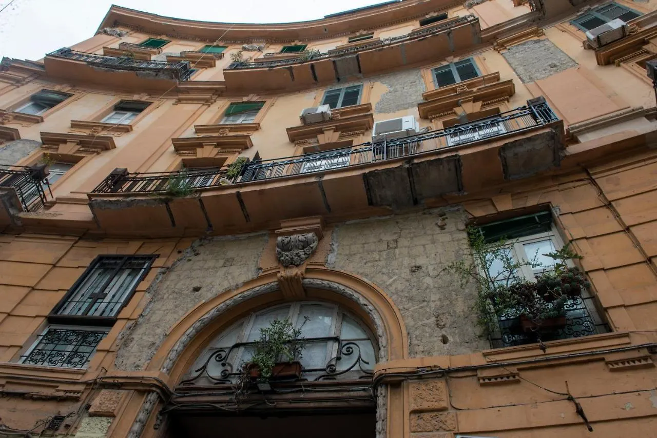 Vivi A Napoli Bed & Breakfast 0*, Naples