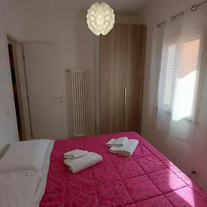 Vanni House 68 , Cefalu Italy